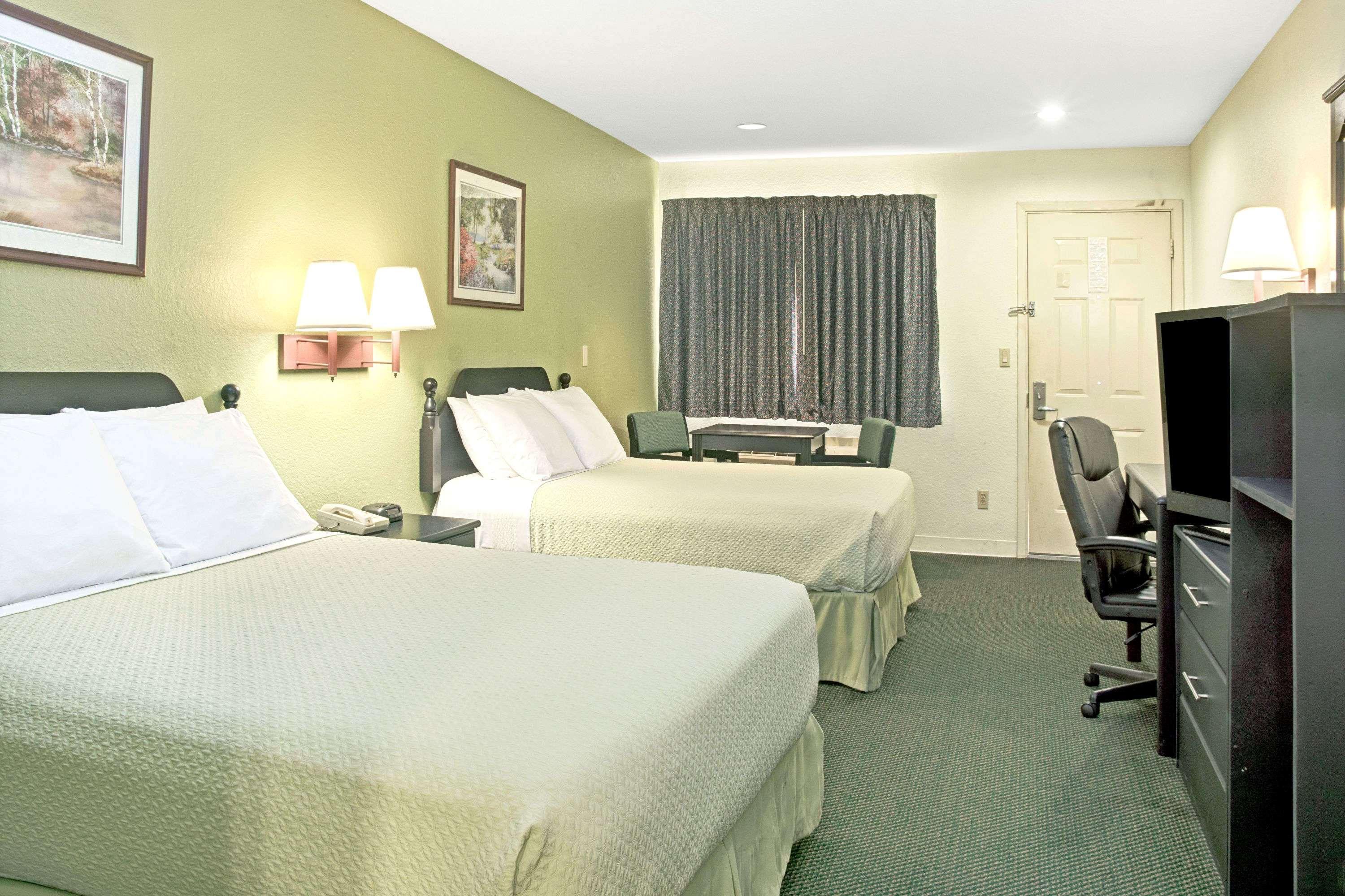 Days Inn By Wyndham El Campo Tx Exterior photo
