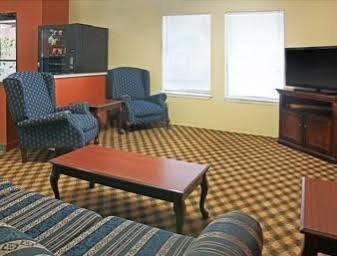 Days Inn By Wyndham El Campo Tx Exterior photo